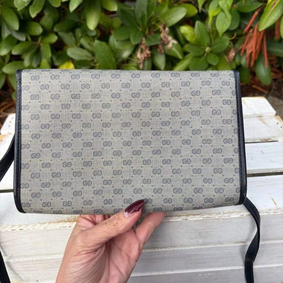 Gucci Vintage Clutch Crossbody - Picture 3 of 12